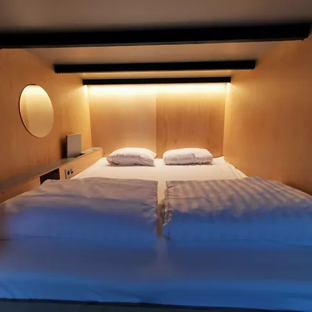 Green Marmot Capsule Hotel Zürich-3